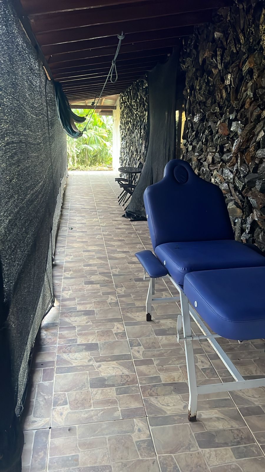 The massage corridor off the courtyard